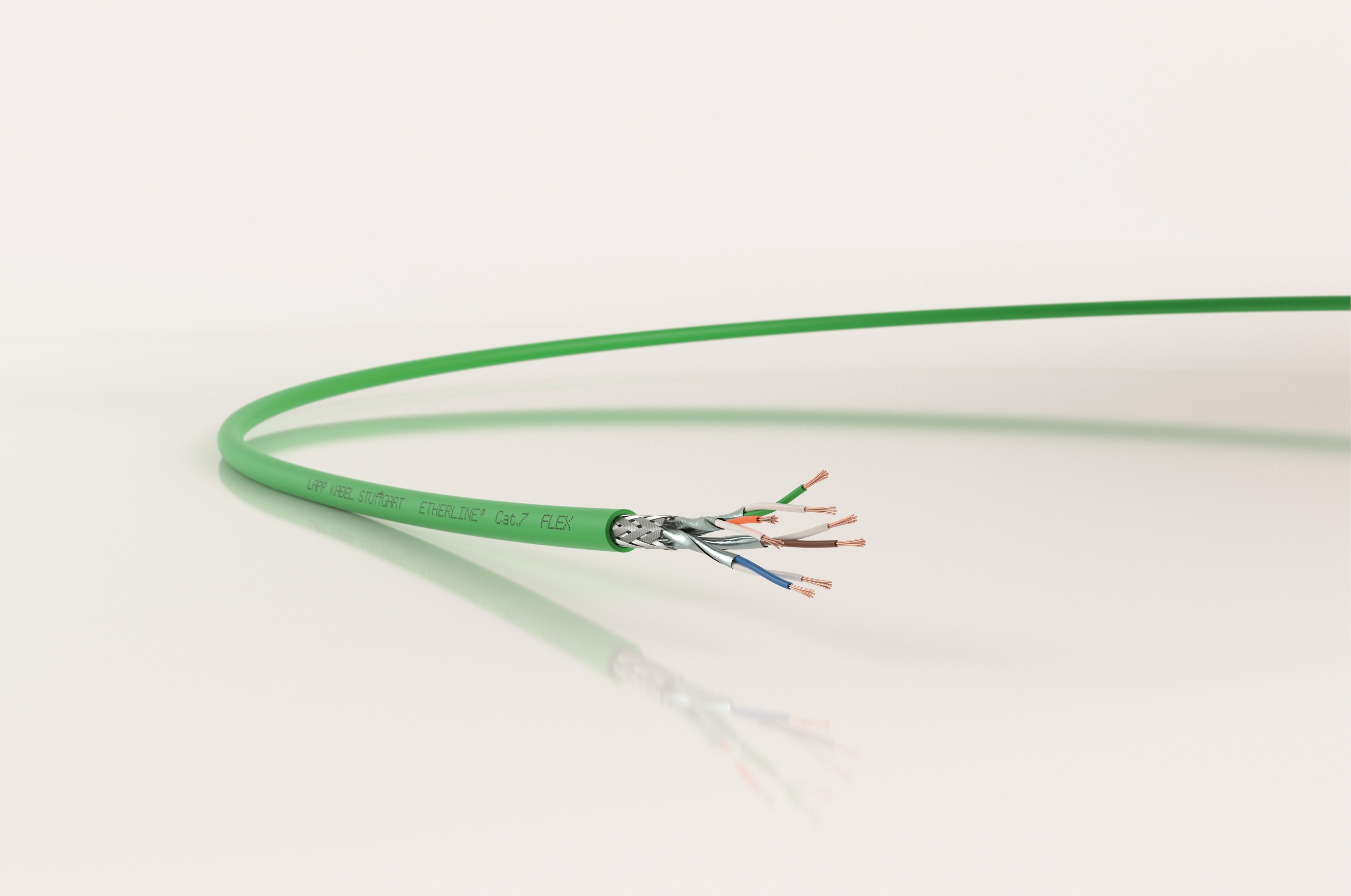 Ideal pentru Industry 4.0: Cablul ETHERLINE® TORSION Cat. 7 este primul cablu rezistent la torsiune destinat protocolului PROFINET®-conform Cat. 7 Ideal pentru Industry 4.0: Cablul ETHERLINE® TORSION Cat. 7 este primul cablu rezistent la torsiune destinat protocolului PROFINET®-conform Cat. 7